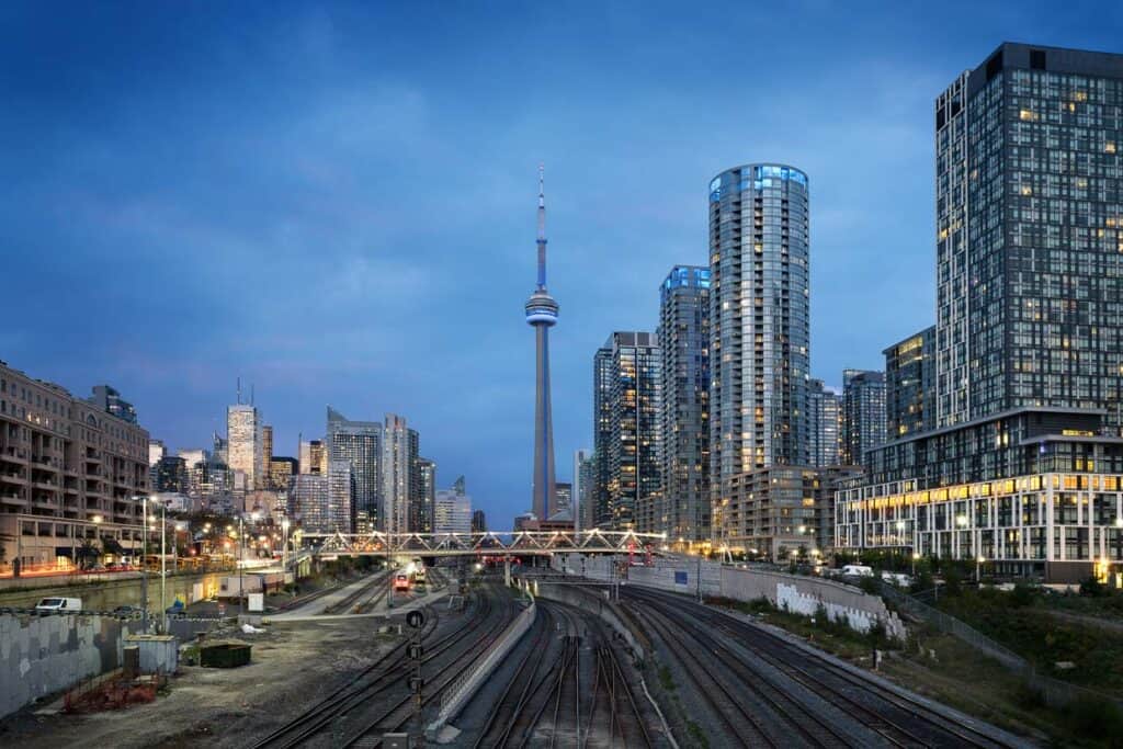 Toronto skyline showing the CN Tower.