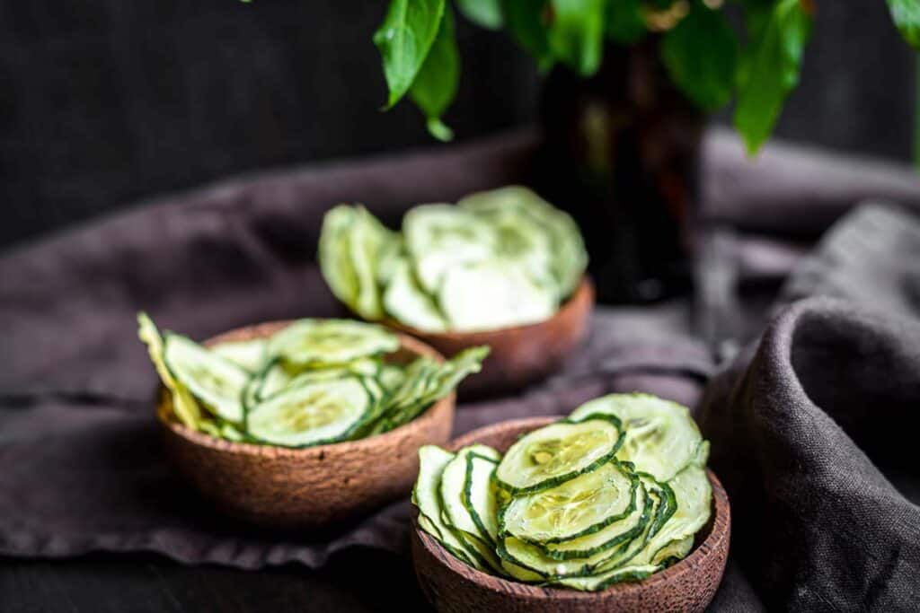 How to Dehydrate Cucumbers in 3 bowls.