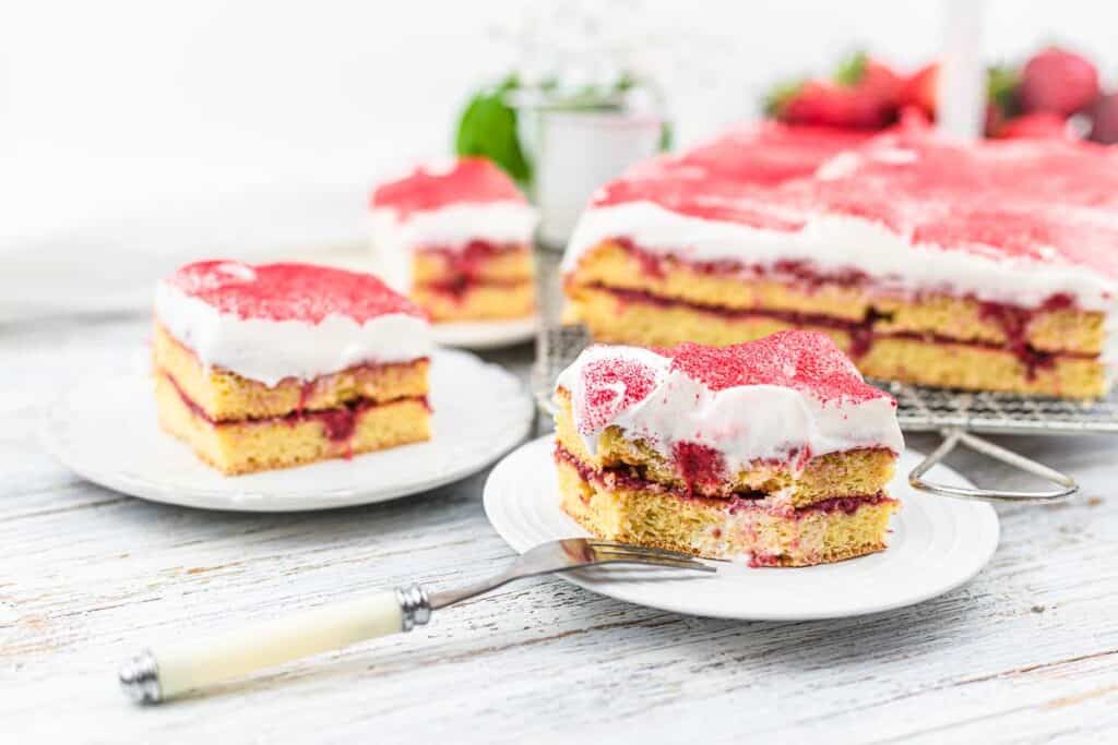 Strawberry Sugar Free Cake.
