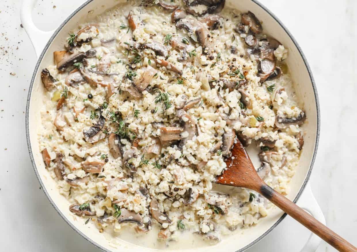 Cauliflower risotto in a pan.