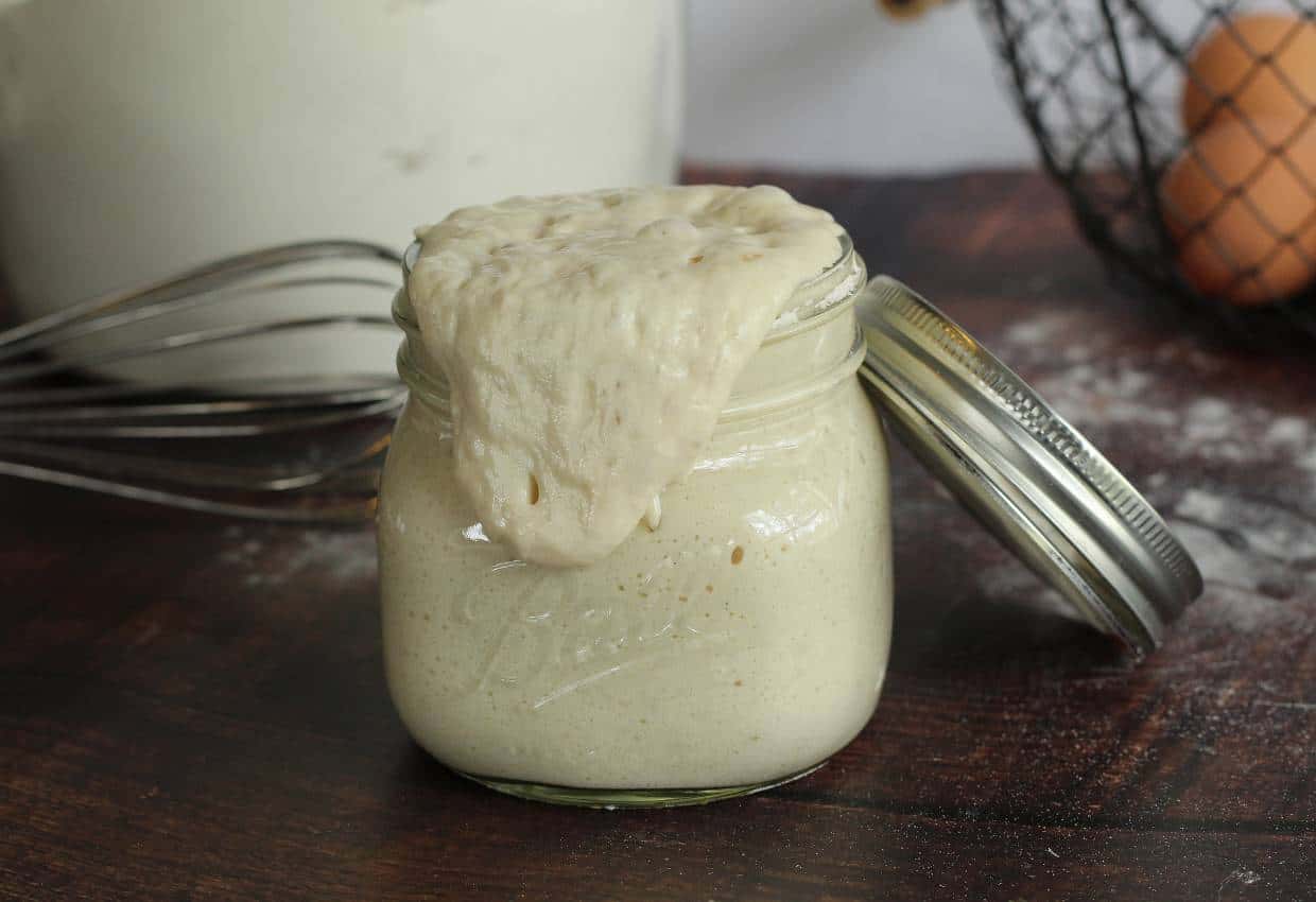 How to make sourdough starter without yeast.