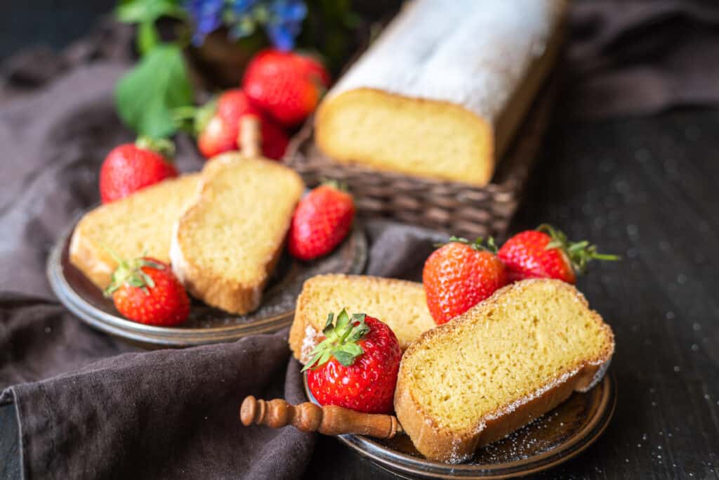 Pound Cake loaf with strawberries