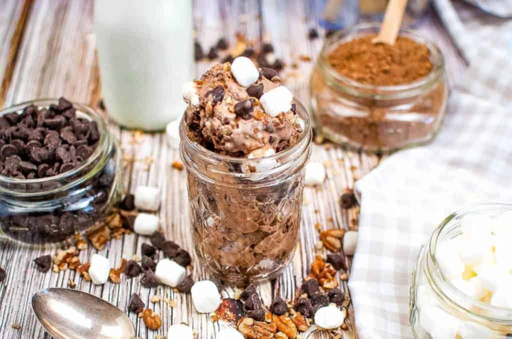 Rocky road ice cream in a canning jar.