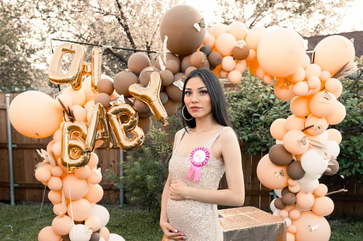 Balloon arch for baby announcement.