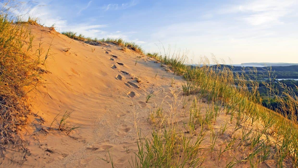 Sleeping Bear Dunes, dunes with Lake Michigan in the background.