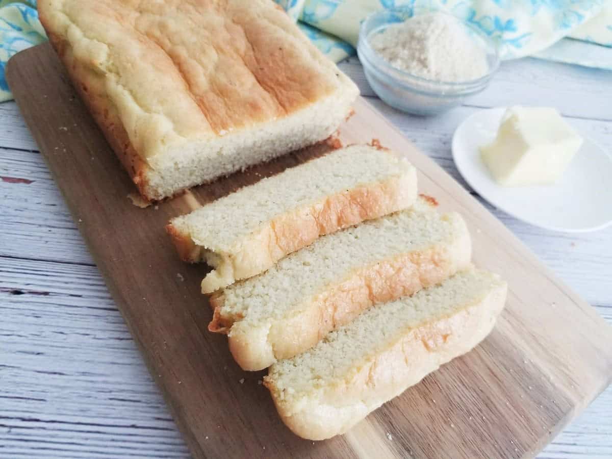 White bread on a cutting board.