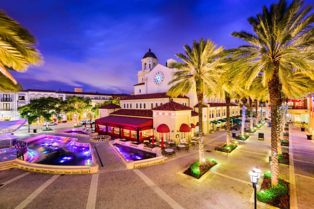 Streetscape of West Palm Beach at night.