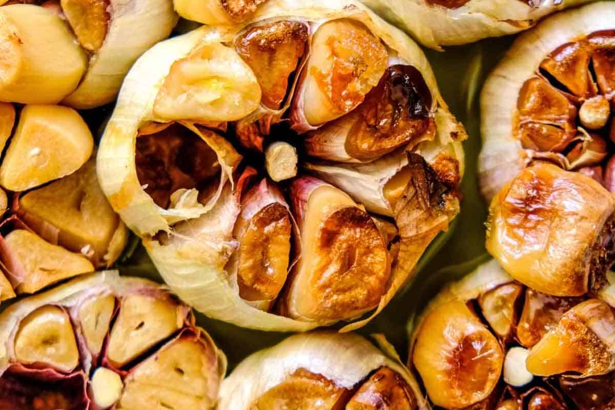 Close-up of roasted garlic cloves.