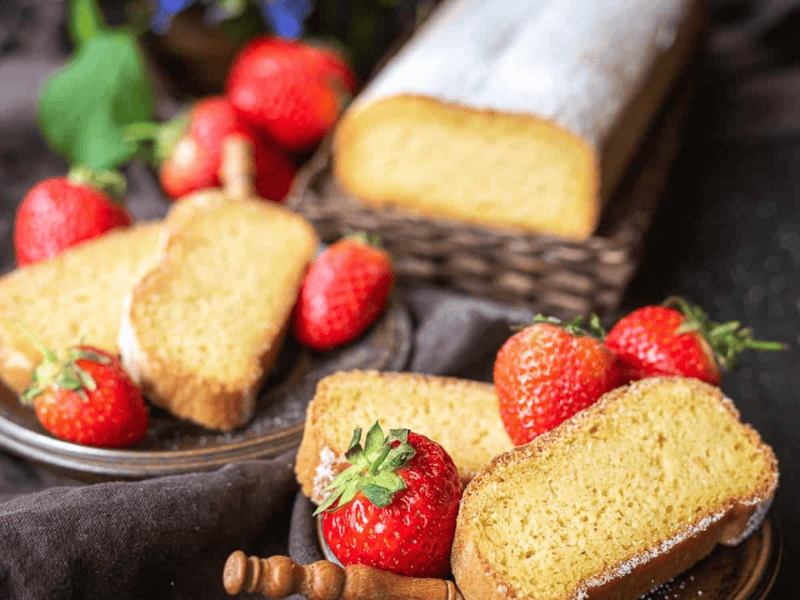 Pound Cake with strawberries.