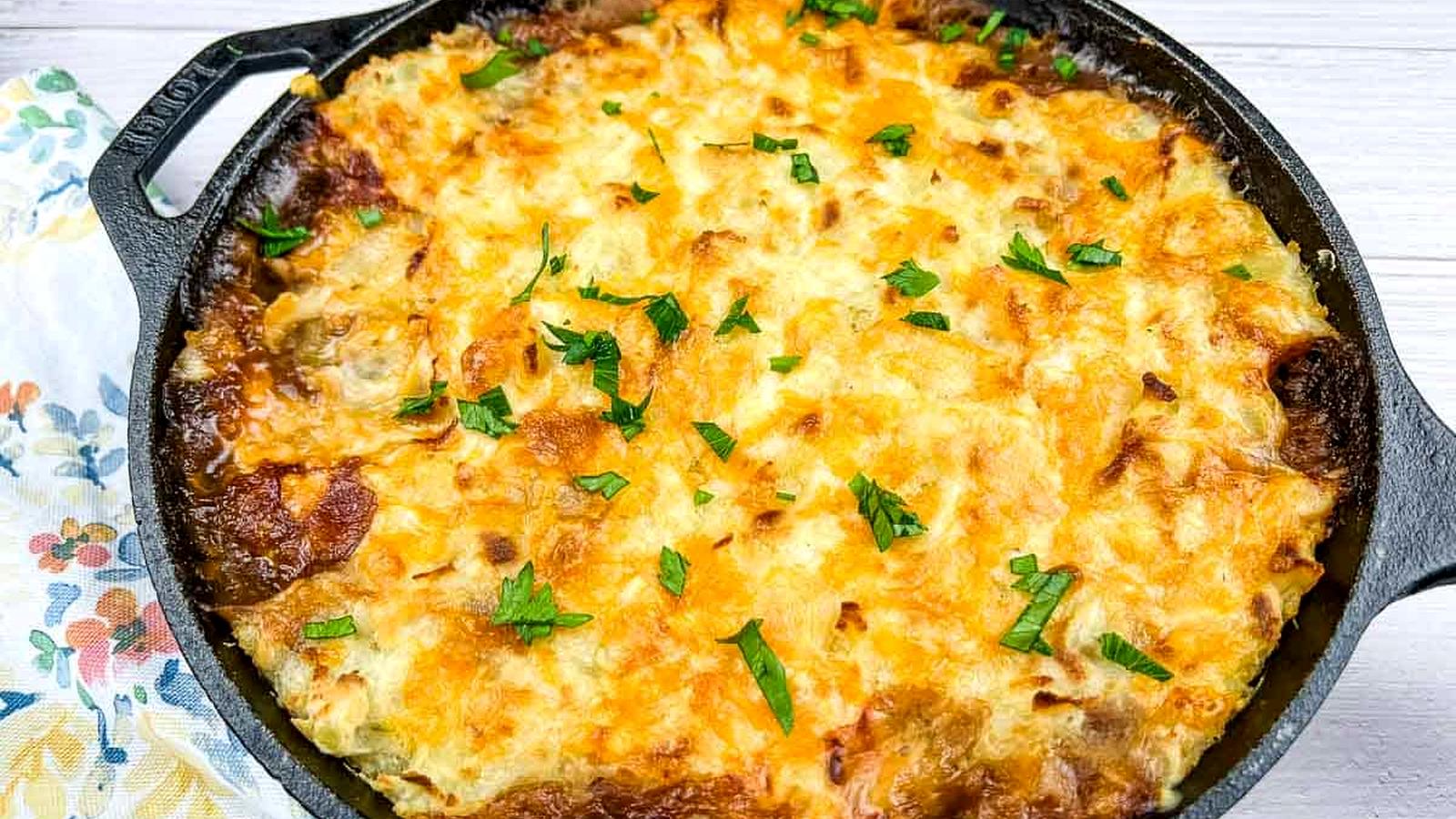 Leftover Roast Beef Shepherd's Pie in a cast iron dish.